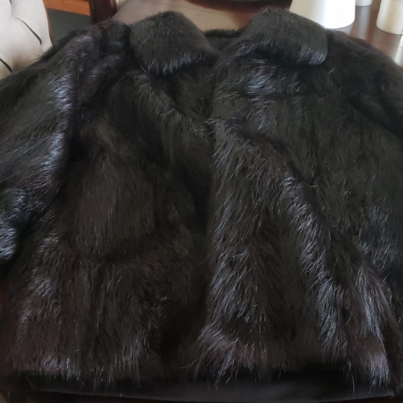 Fur coat - Picture 3 of 3